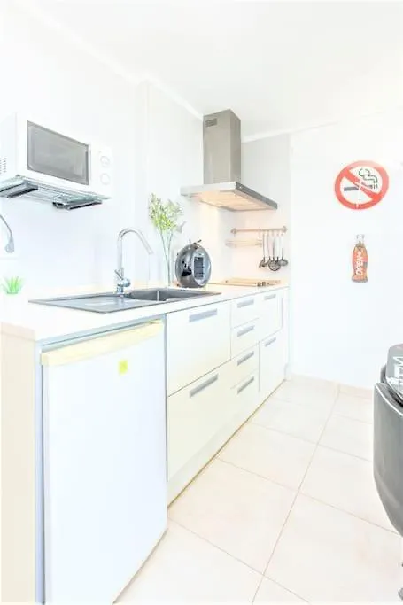 شقة Kar15-Beach Front, See Views, Wifi, Dowtown إمبوريابرافا