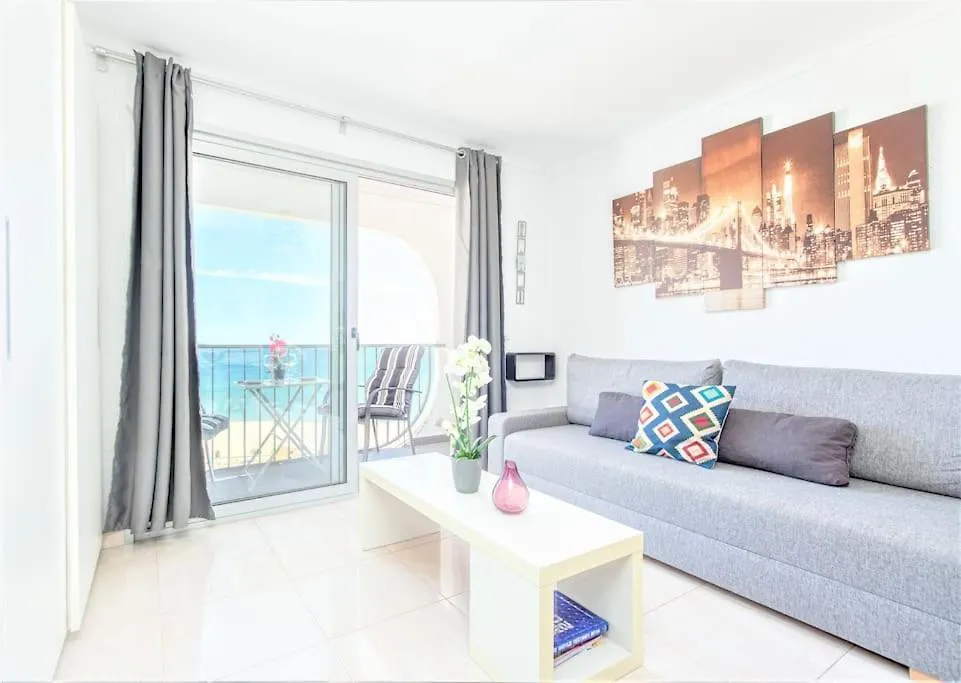 شقة Kar15-Beach Front, See Views, Wifi, Dowtown إمبوريابرافا